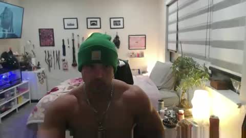 izak144 online show from December 2025 03:00:01 AM