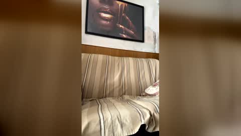 izanfergil online show from April 2026 12:35:02 PM