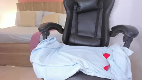 Iza online show from March 2025 08:30:01 AM