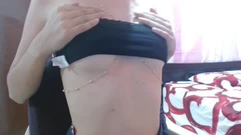 Izzyy online show from November 2025 06:51:01 PM