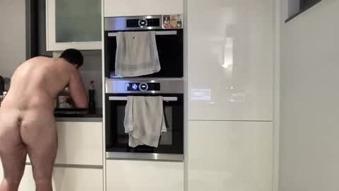 Izylduur online show from January 2026 04:06:01 AM