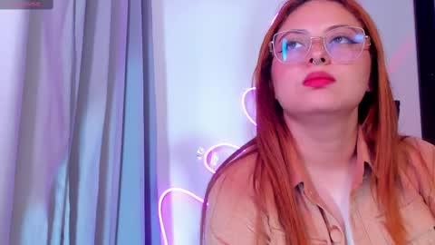 hot izys online show from February 2025 07:05:02 PM