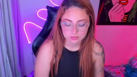 hot izys online show from March 2025 05:02:01 AM