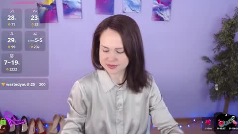 Queen of nylon  Victoria online show from February 2025 05:26:02 AM