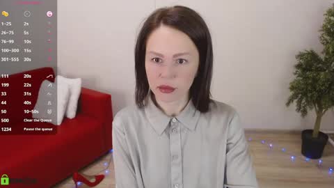 Queen of nylon  Victoria online show from April 2026 05:21:01 AM