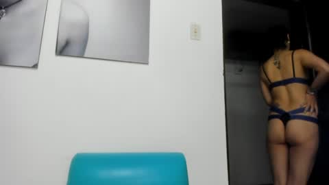 Izzy online show from January 2025 04:25:02 PM