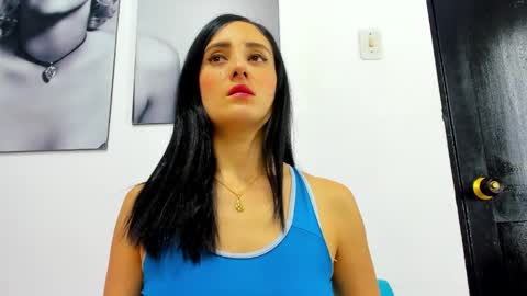 Izzy online show from January 2025 12:18:01 PM