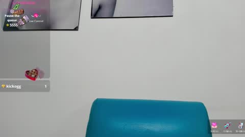 Izzy online show from February 2025 07:35:02 PM