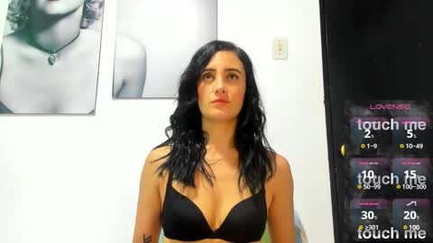 Izzy online show from March 2025 12:53:02 PM