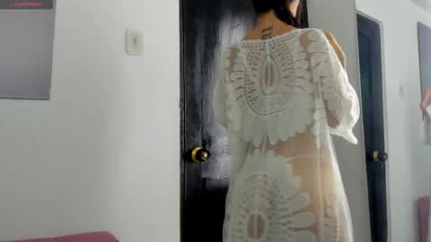 Izzy online show from October 2025 07:24:01 PM