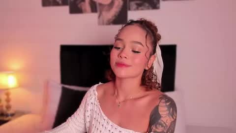 Snapshot of izzy_vega chatting on December 2024 03:50:02 AM Izzy vega online show from December 2024 03:50:02 AM