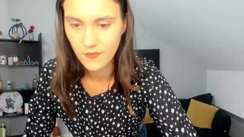 Izzy online show from September 2025 08:31:01 PM