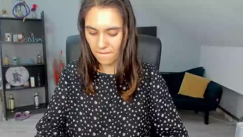 Izzy online show from September 2025 01:51:02 AM