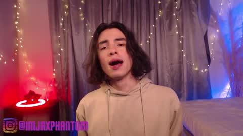Hey im Jaxxxon check my info     online show from February 2025 12:06:02 PM