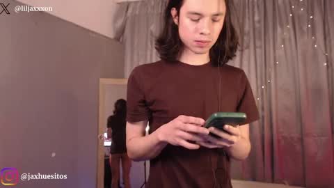 Hey im Jaxxxon check my info     online show from May 2026 01:26:02 PM