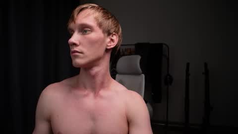 Danny online show from November 2025 07:36:02 PM