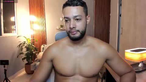 Snapshot of j_calix chatting on July 2026 11:32:01 PM Calix Independient model Insta and twt Calixsnake online show from July 2026 11:32:01 PM