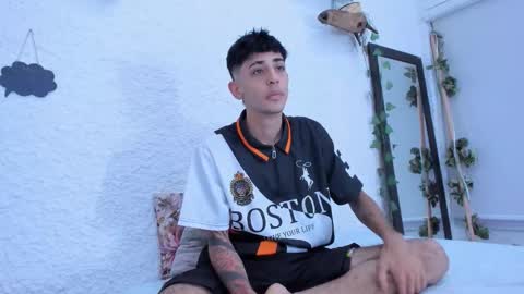 j_martony online show from December 2025 04:51:01 AM