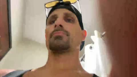 j_sqared4828 online show from August 2026 11:06:02 PM