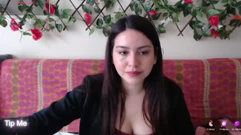 Jack and Emily online show from December 2025 04:27:01 PM