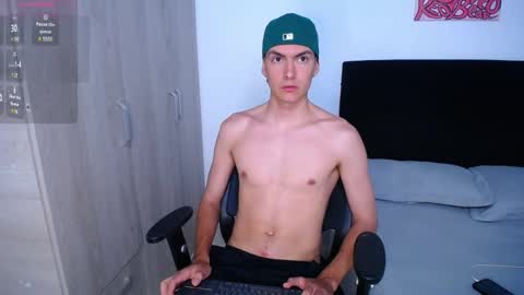 INDEPENDENT MODEL online show from March 2025 04:04:01 AM