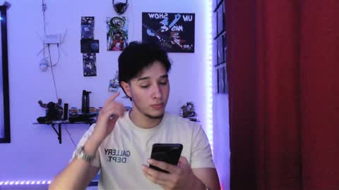 J online show from January 2025 04:00:01 AM