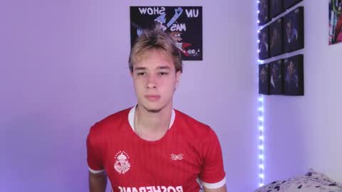 J online show from September 2025 04:17:02 AM