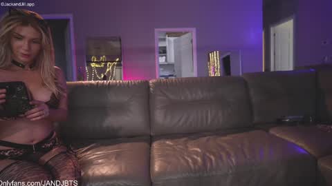 JackJill online show from September 2025 06:24:01 PM