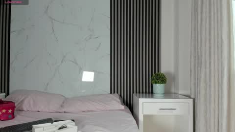 Snapshot of jackandrosse_ chatting on April 2026 01:23:02 PM Jack Rosse online show from April 2026 01:23:02 PM