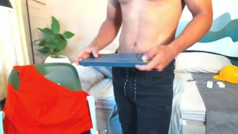 Snapshot of jacksonbell9 chatting on December 2024 04:32:01 PM Jackson Bell online show from December 2024 04:32:01 PM