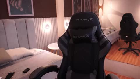 Snapshot of jacksonbell9 chatting on October 2025 12:44:02 PM Jackson Bell online show from October 2025 12:44:02 PM