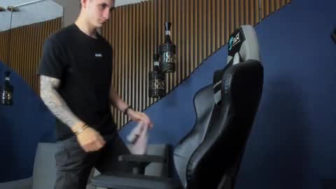 Jackson Olsen online show from February 2025 10:30:01 PM