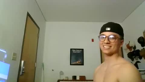 ImZacharyTyler online show from May 2026 03:45:01 AM