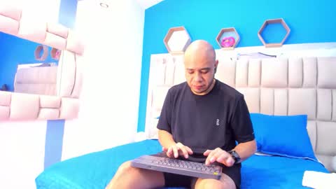 jacob_garcia_ online show from November 2025 12:05:01 PM