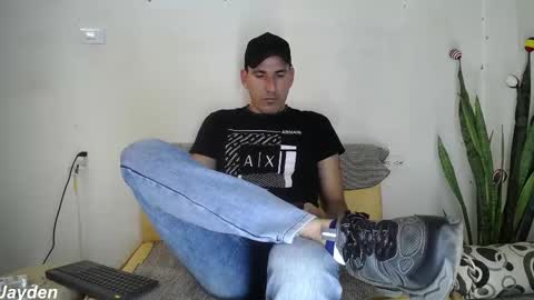 Jacob And Jayden online show from November 2025 07:01:02 PM