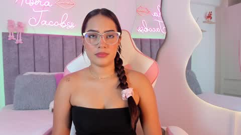 Snapshot of jacobss_gh chatting on February 2025 10:20:01 PM JACOBSS online show from February 2025 10:20:01 PM