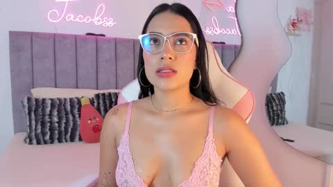 Snapshot of jacobss_gh chatting on September 2025 09:03:02 PM JACOBSS online show from September 2025 09:03:02 PM