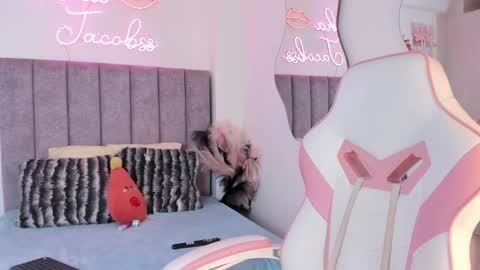 Snapshot of jacobss_gh chatting on September 2025 08:43:02 PM JACOBSS online show from September 2025 08:43:02 PM