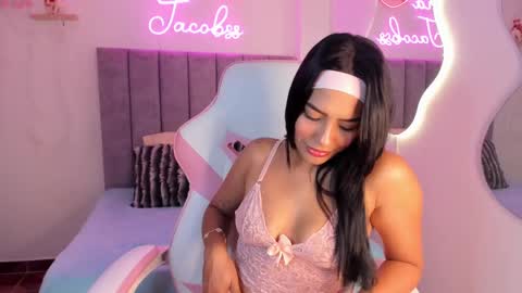 Snapshot of jacobss_gh chatting on September 2025 12:04:01 AM JACOBSS online show from September 2025 12:04:01 AM