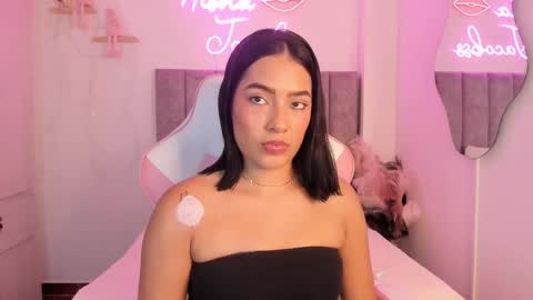 Snapshot of jacobss_gh chatting on November 2025 09:58:01 PM JACOBSS online show from November 2025 09:58:01 PM