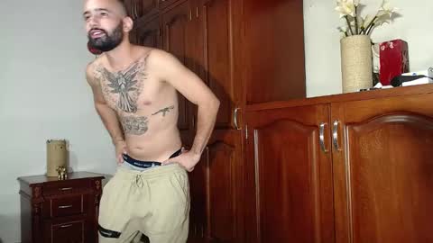 Snapshot of jacson_smith chatting on January 2025 10:13:02 PM Jacson online show from January 2025 10:13:02 PM