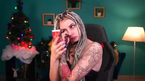 jade_castle online show from December 2024 01:13:02 AM