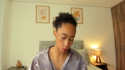 Jade smile online show from October 2025 03:18:01 PM