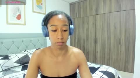 Jade smile online show from December 2025 04:38:01 PM