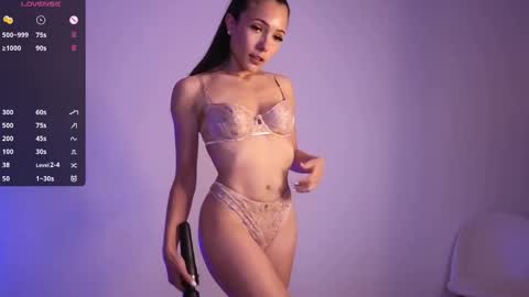 Jade Paris online show from September 2025 10:27:01 AM