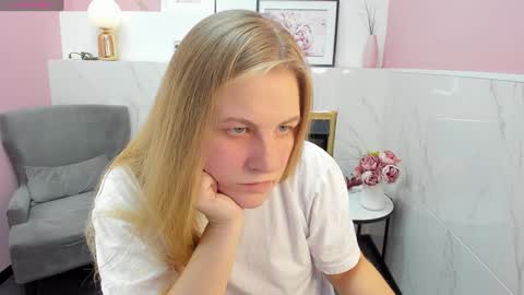 Snapshot of jade_soft chatting on December 2024 09:13:02 PM Jade online show from December 2024 09:13:02 PM