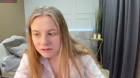 Snapshot of jade_soft chatting on December 2024 08:39:01 PM Jade online show from December 2024 08:39:01 PM