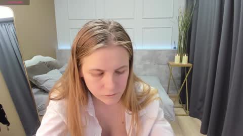 Snapshot of jade_soft chatting on December 2024 03:04:02 AM Jade online show from December 2024 03:04:02 AM