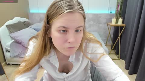 Snapshot of jade_soft chatting on January 2025 11:33:02 PM Jade online show from January 2025 11:33:02 PM