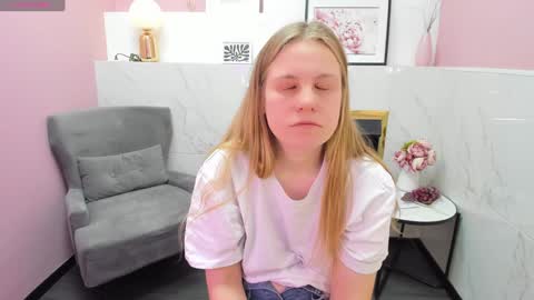 Snapshot of jade_soft chatting on January 2025 02:54:01 AM Jade online show from January 2025 02:54:01 AM